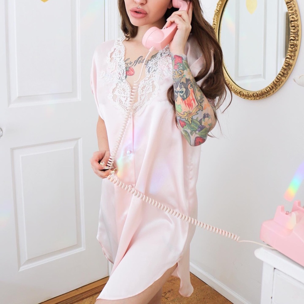 Vintage Val Mode Sleep Shirt Medium